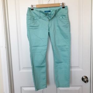 Seafoam Cropped Pants || YMI